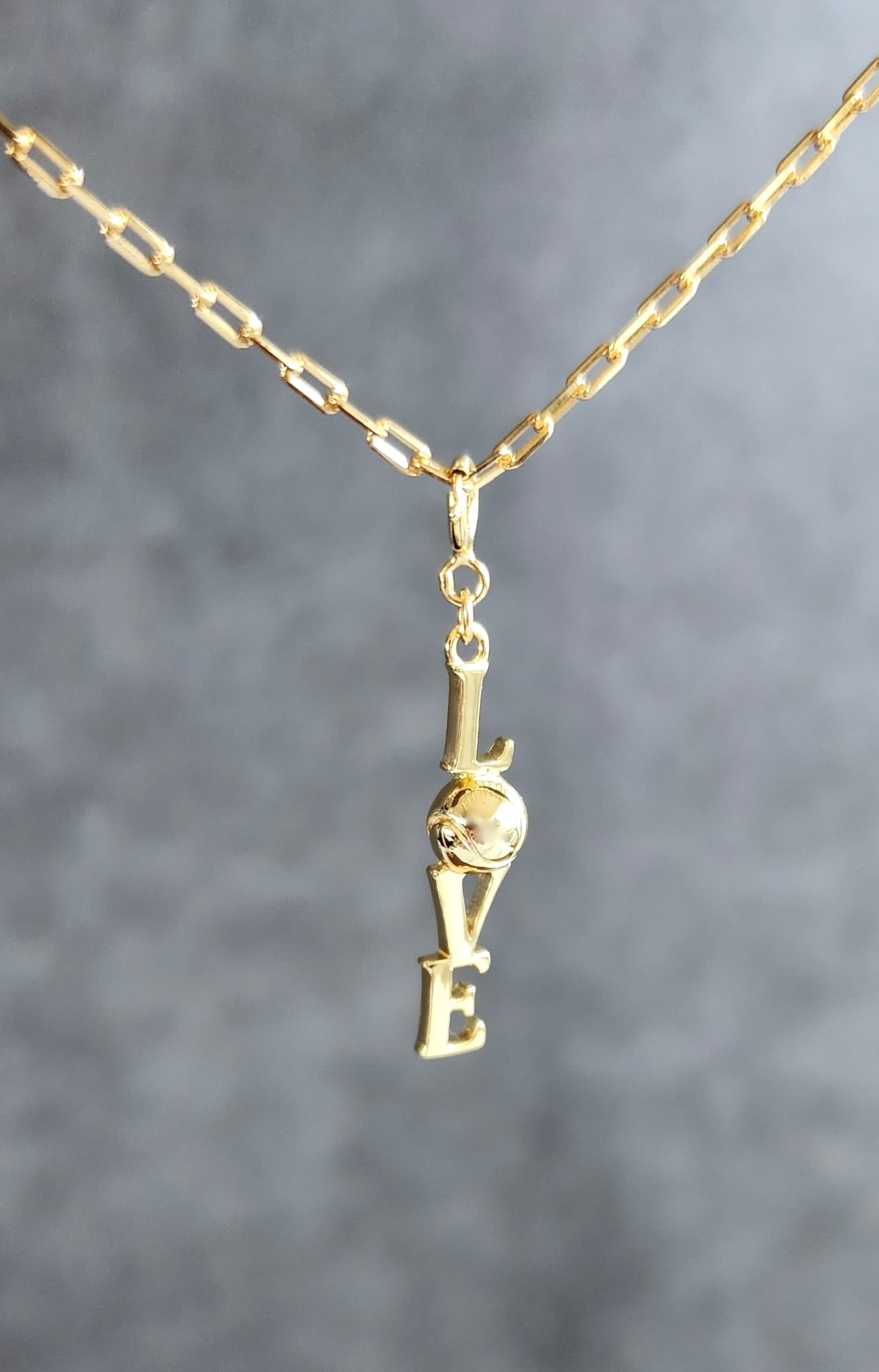 LoveMatch Tennis LOVE Pendant Necklace Gold